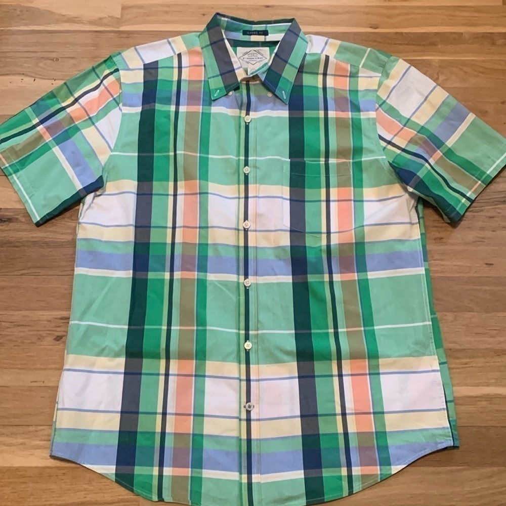 St. John’s Bay Classic Fit Button Down Collared Short Sleeve Plaid Shirt Men’s L - Picture 1 of 11